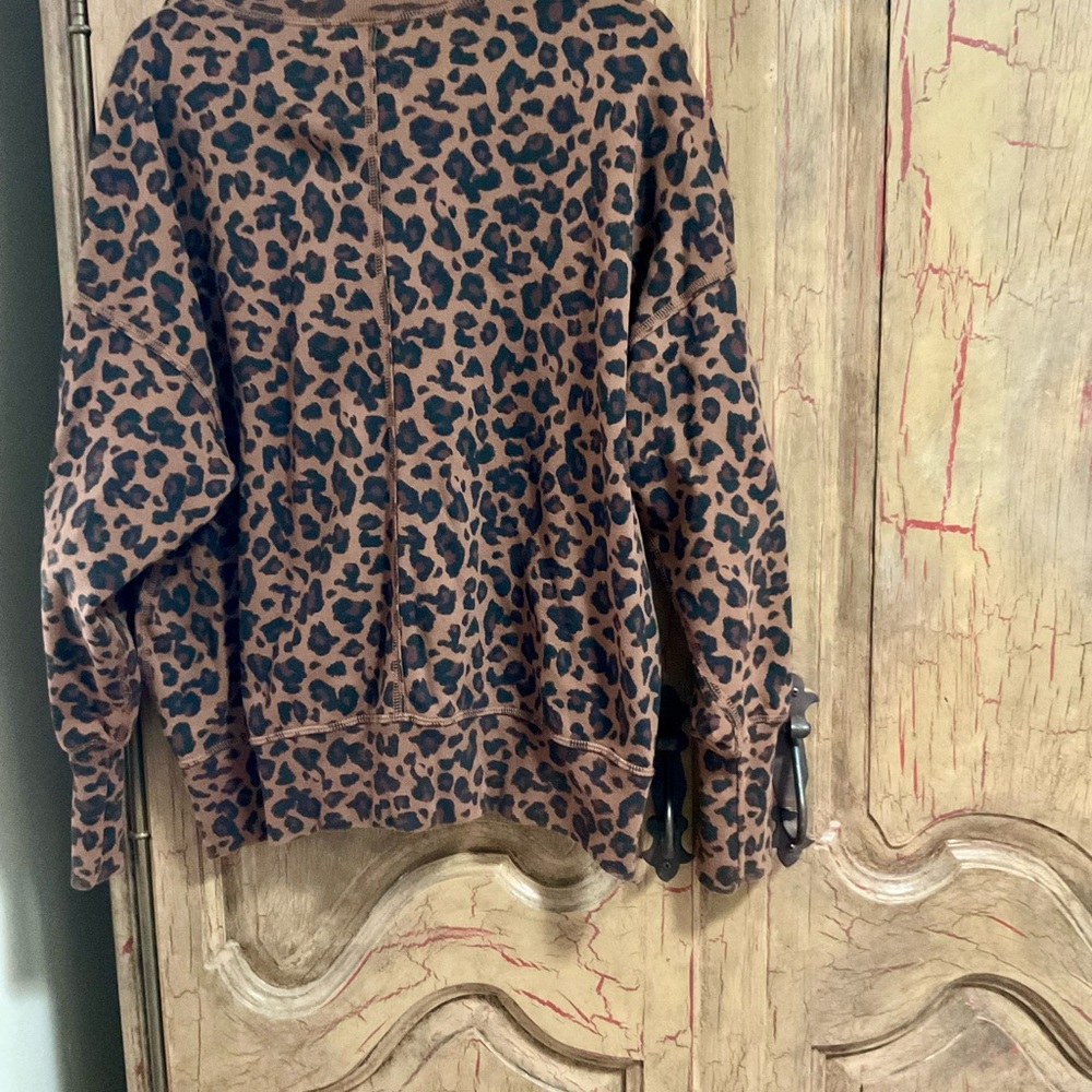 Abercrombie & Fitch Brown Leopard Print Sweater - Picture 2 of 3